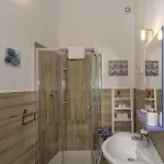 A Due Passi Dalla Torre ホテル
